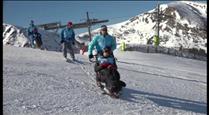 Persones amb diversitat funcional experimenten l'esquí de competició a Grandvalira 