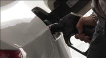 El preu dels carburants baixa un 2,4% en un mes