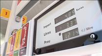 Els preus dels carburants baixen per segon mes consecutiu