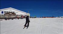 Primeres imatges de la temporada amb esquiadors FAE sobre la neu