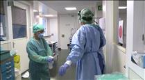 Els professionals de la infermeria es recuperen de l'angoixa de l'epidèmia i es preparen per als possibles rebrots