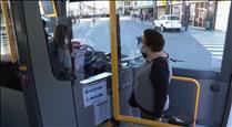 Queixes dels usuaris del transport públic per la capacitat insuficient dels autobusos