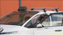 El sector del taxi vol ser considerat un servei públic i unificar les centrals