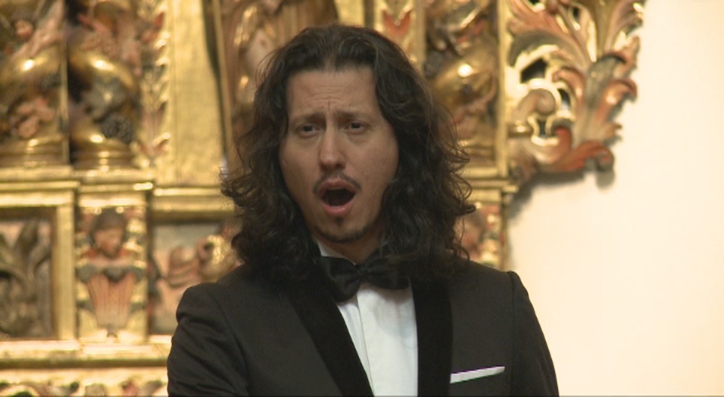 Jiménez canta la sarsuela "El valle de Andorra" al seu recital a l'església de Sant Esteve