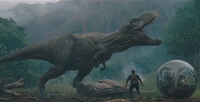 Estrenes: "Extraños" i "La malvada guineu ferotge" precedeixen l'arribada del "Jurassic World" de Bayona