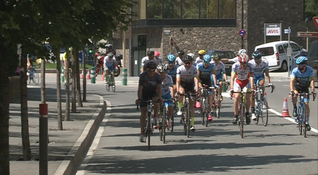 200 corredors prenen part en el Campionat d'Andorra de ciclisme en ruta