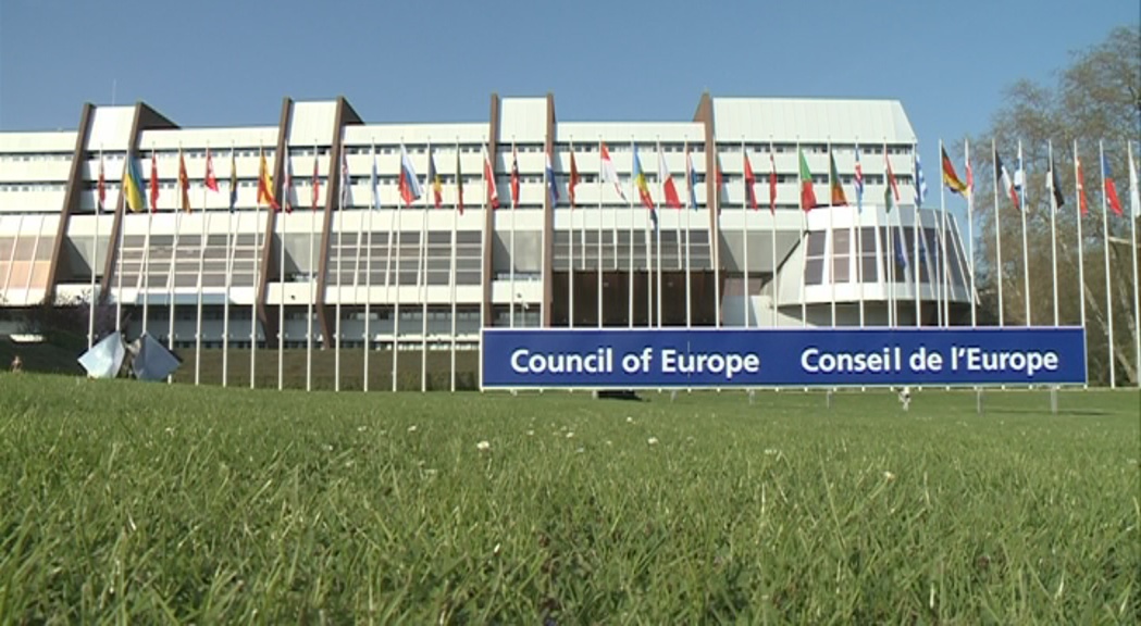 Reticències de DA a canviar l'ordre dels seus consellers al Consell d'Europa per assegurar-ne la paritat