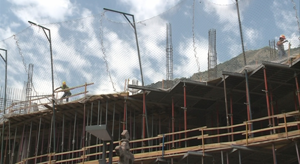 El sector de la construcció s'estabilitza i atura la destrucció de llocs de treball