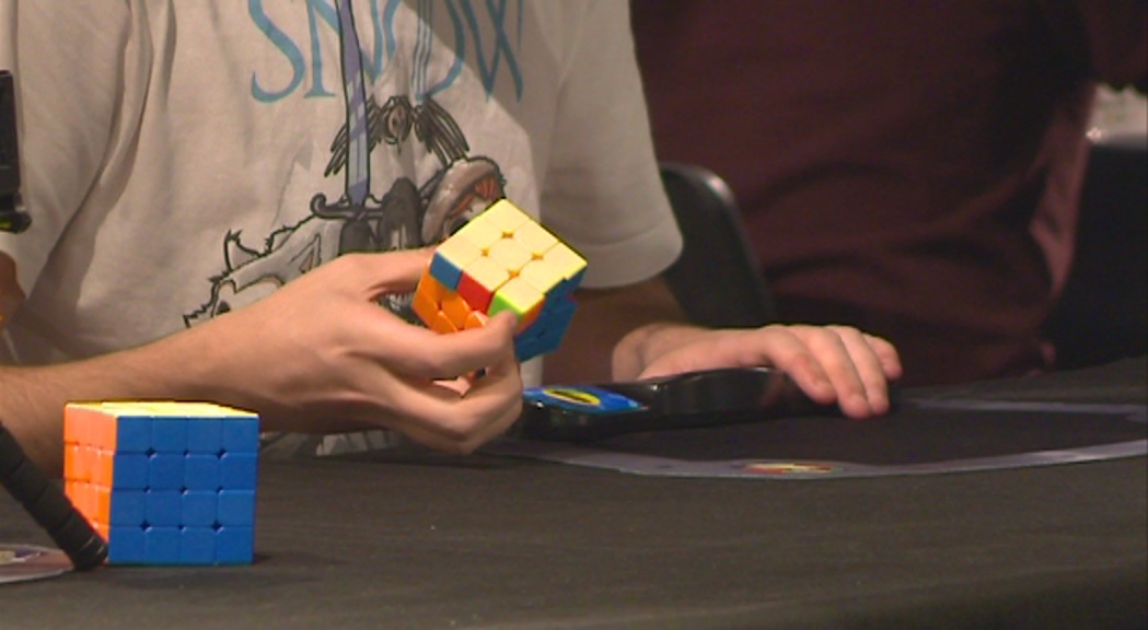 El 2n campionat d'Andorra de cub de Rubik aplega prop d'una seixantena de participants