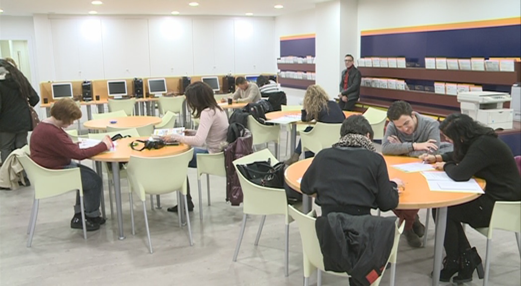 Els cursos gratuïts de català superen els 250 alumnes