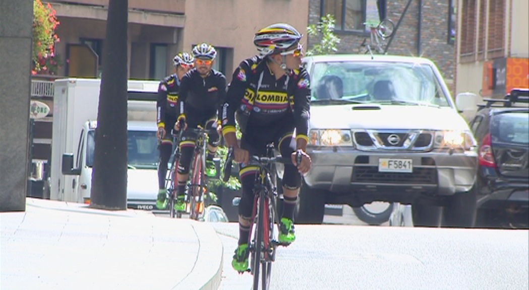 El desplegament de la Vuelta ciclista arriba al país per disputar l'etapa reina