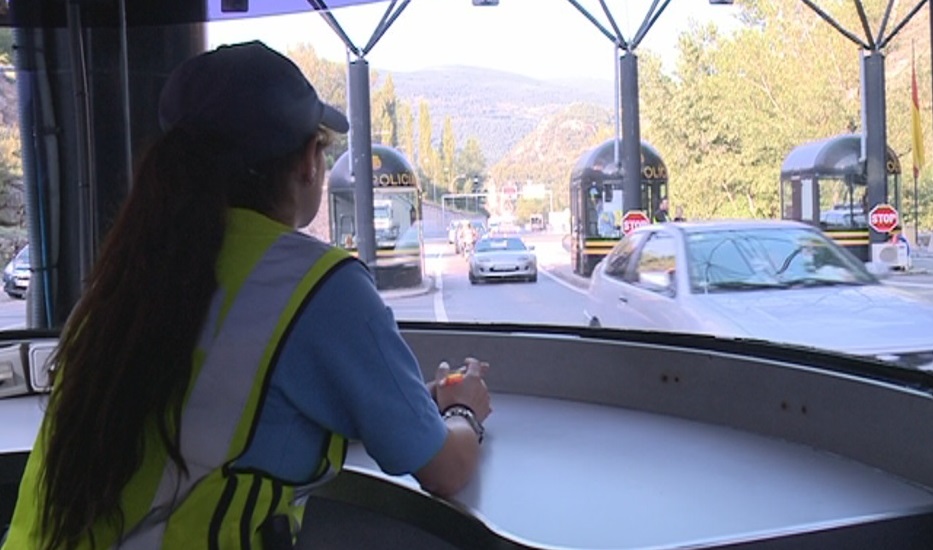 Andorra i Espanya treballen per agilitar el trànsit i millorar la imatge de la duana
