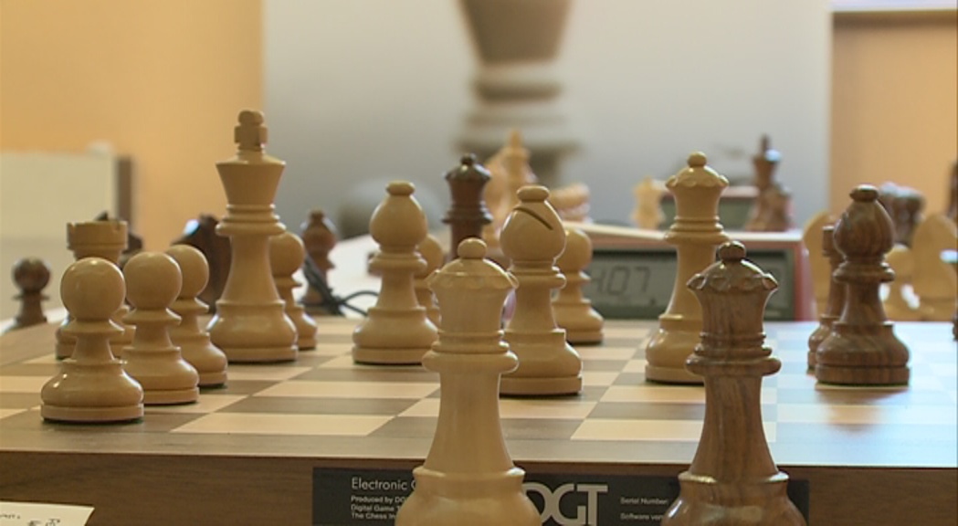 Triple empat al capdavant de l'Open internacional d'escacs