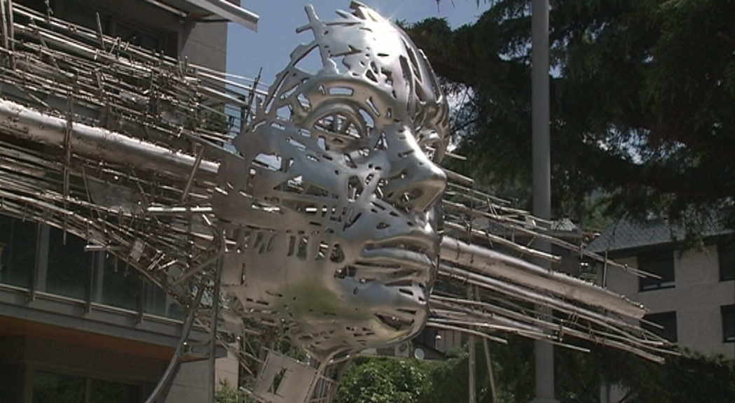 L'acer llueix a Escaldes-Engordany amb nou escultures de gran format de Jordi Díez