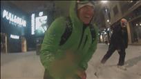 Esquiant per l’avinguda Carlemany després de la nevada
