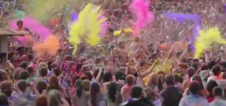 La festa major de Sornàs organitza un festival de colors originari de l'Índia