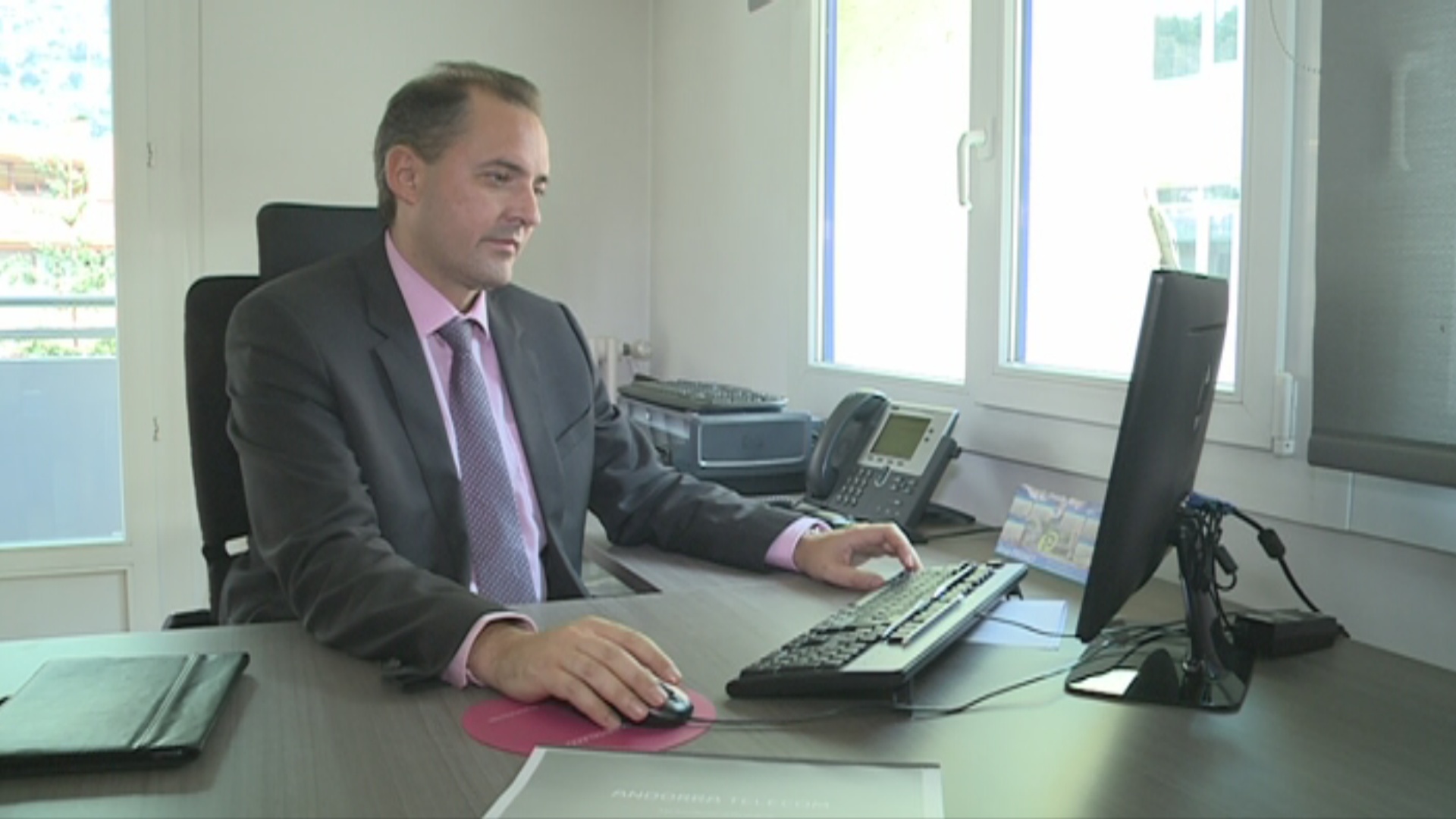 El director d'Andorra Telecom assegura que liberalitzar el sector comportaria un augment de preus