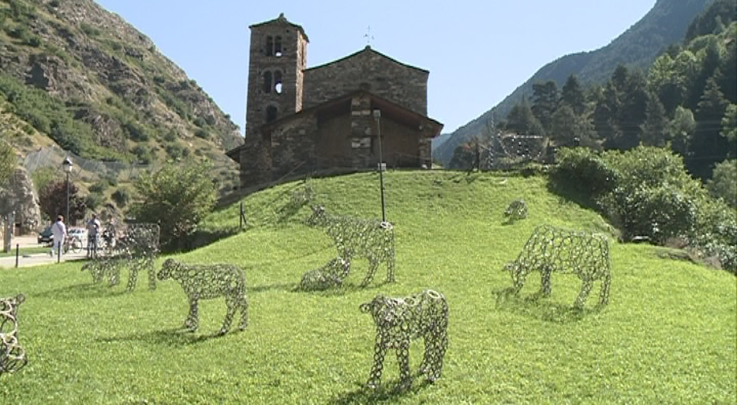 La instal·lació de l'artista Toni Cruz inaugura el Land Art 2015 a Sant Joan de Caselles