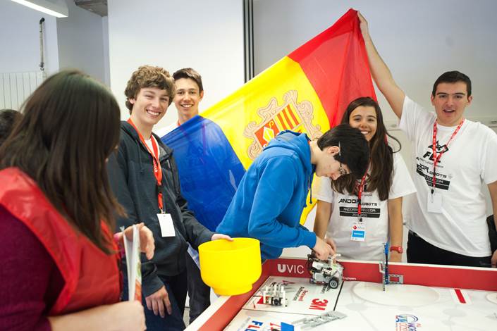 Tres equips del país participen en la final catalana de la Micro First Lego League