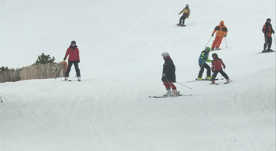 Els monitors d'esquí denuncien irregularitats en les noves condicions laborals