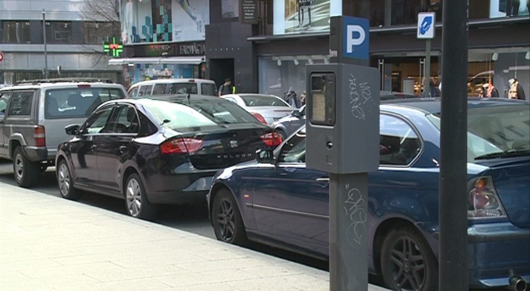 Cinc comuns reclamen 130.000 euros en multes de circulació i aparcament