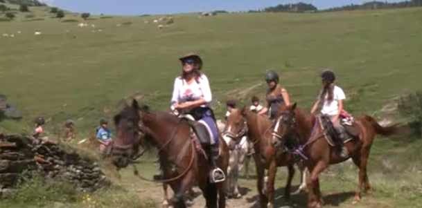 Les passejades a cavall, entre les novetats de la guia d'activitats d'estiu a Ordino