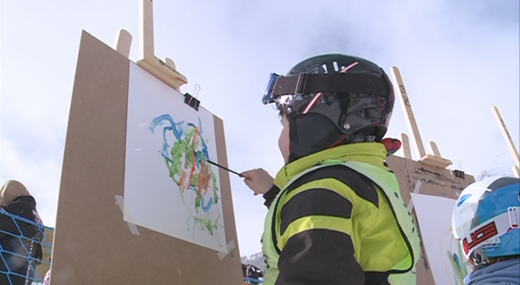 Els nens de l'Escola d'Esquí de Grandvalira s'apropen a l'art de la mà del Carmen Thyssen