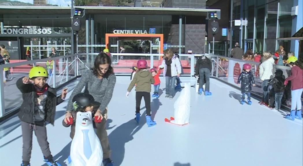 El poblet de Nadal amplia la pista de gel i afegeix un tobogan de més de 30 metres