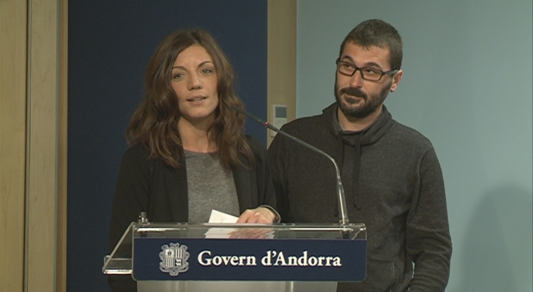 Rosa Burgos i Albert Cristòfol guanyen el Premi Pirene de periodisme pel documental "El camí del foc"