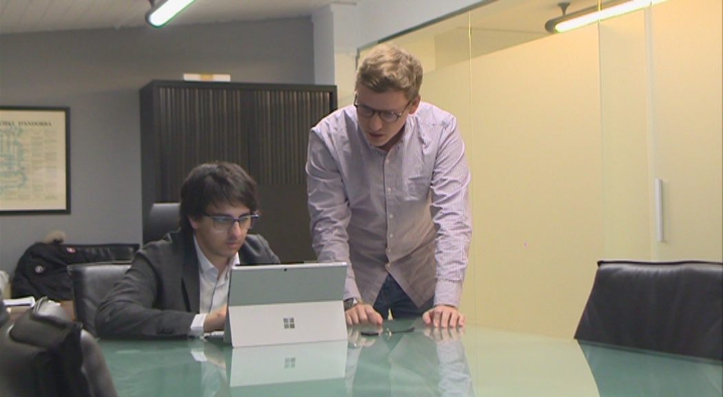 Dos joves emprenedors creen la primera empresa a Andorra dedicada a generar bitcoins