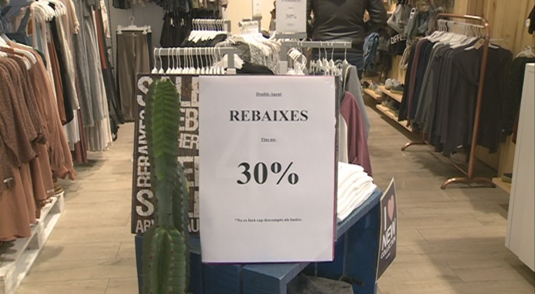 Els comerciants veuen amb bons ulls la reducció dels períodes de rebaixes