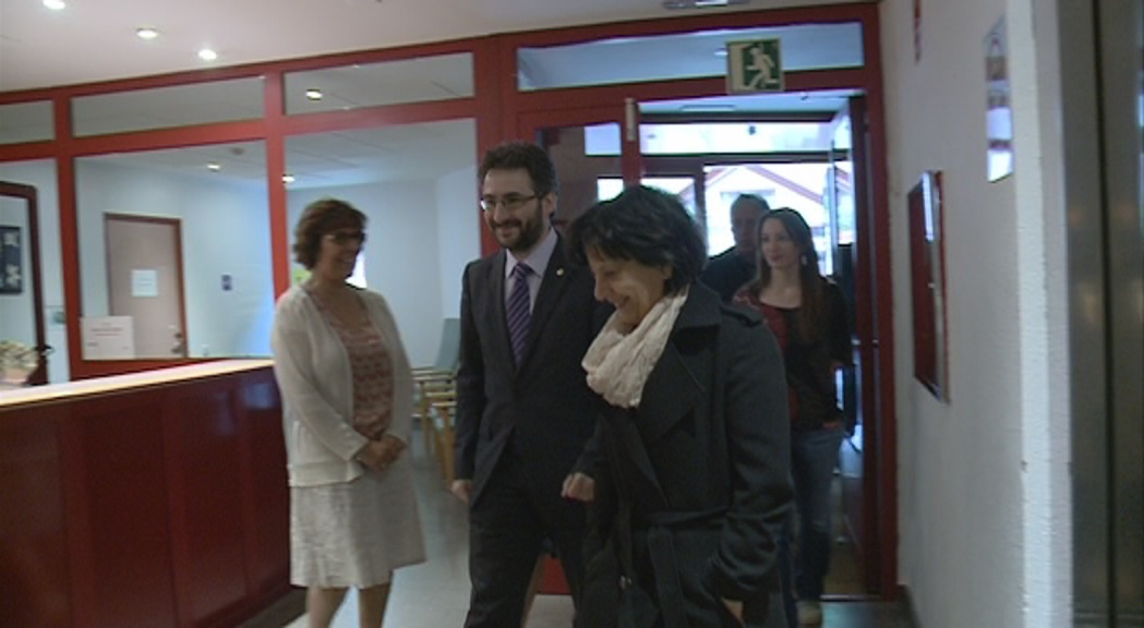 Els ministres Èric Jover i Rosa Ferrer visiten la residència l'Albó
