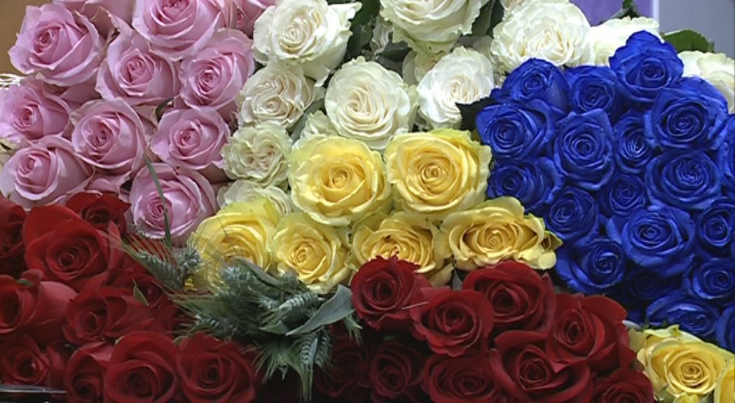 Les floristeries es preparen per al dia més important de l'any: Sant Jordi
