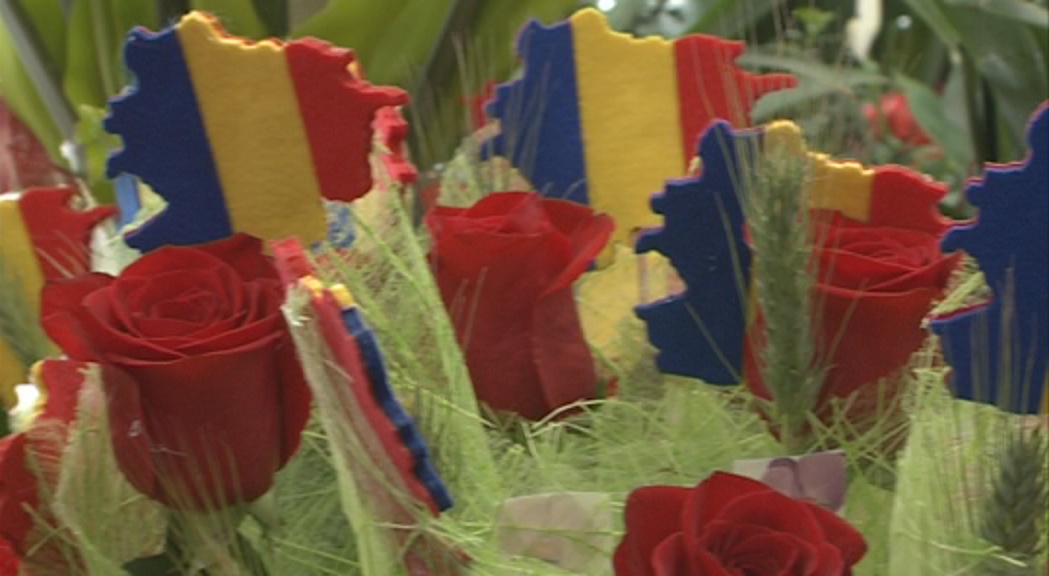 Les floristeries ultimen la preparació de les roses per celebrar la diada de Sant Jordi