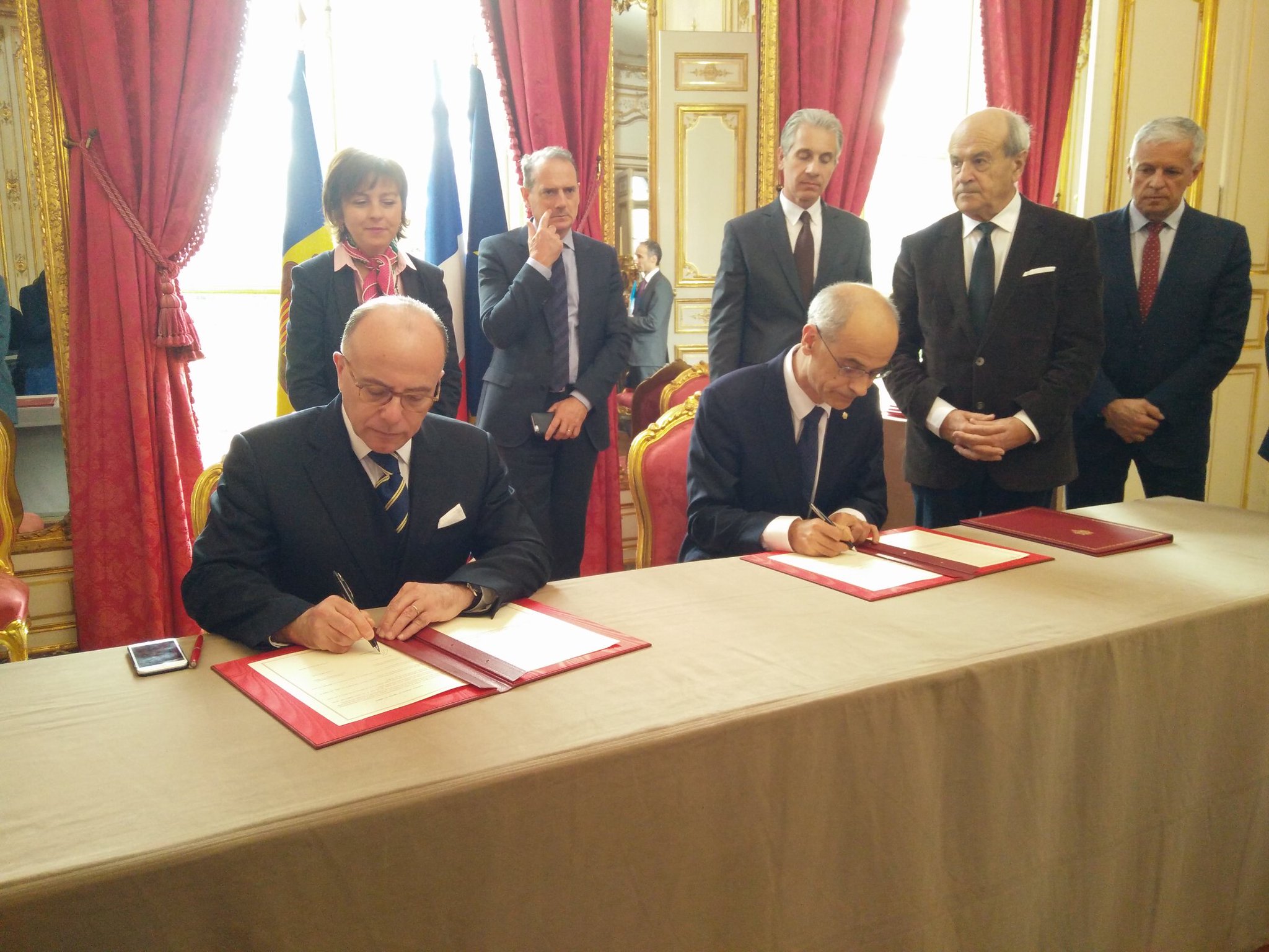 Martí i Cazeneuve signen l'acord per a la millora de l'RN20