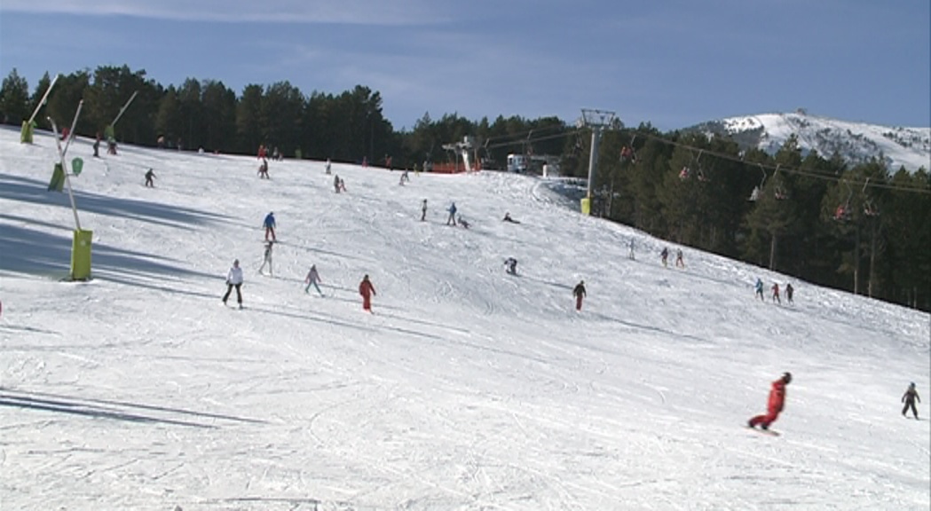 Els camps de neu asseguren que s'aposta per integrar-hi l'esquí de muntanya