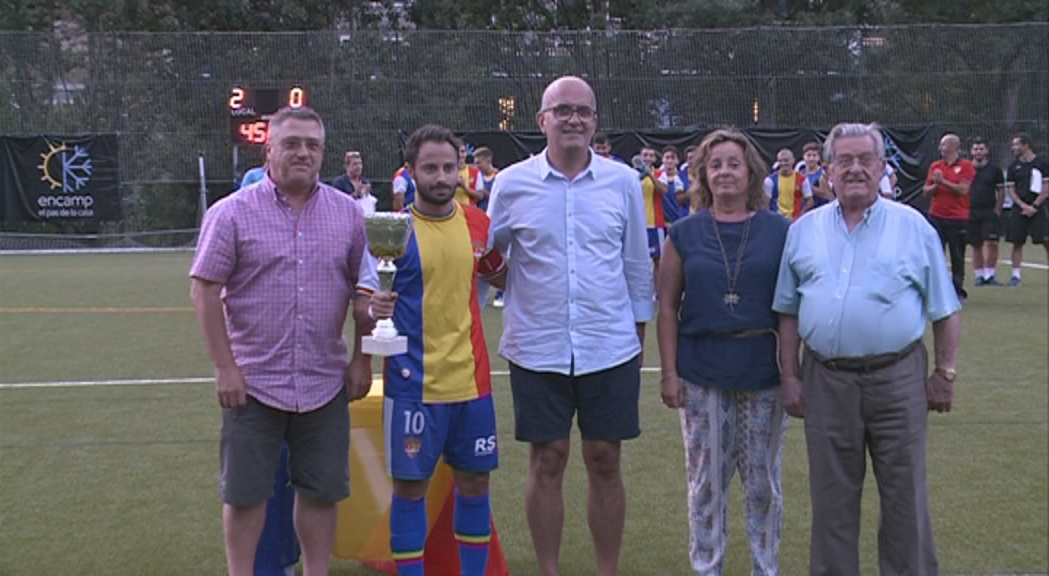 L'FC Andorra aixeca el trofeu Jordi Lamelas i accelera la preparació per la lliga