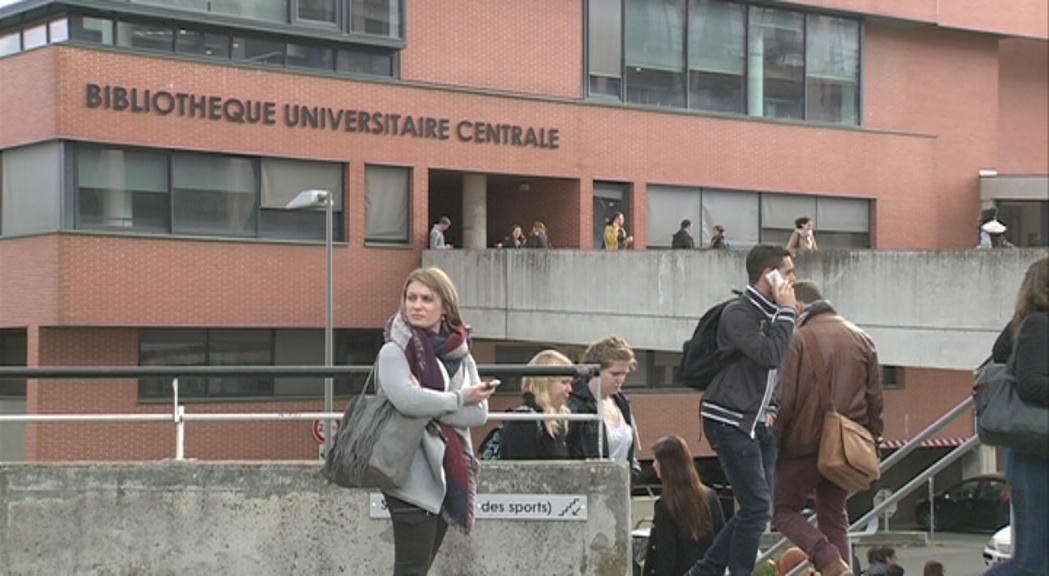 Un 85% dels alumnes del Lycée continuen els estudis superiors al sistema francès
