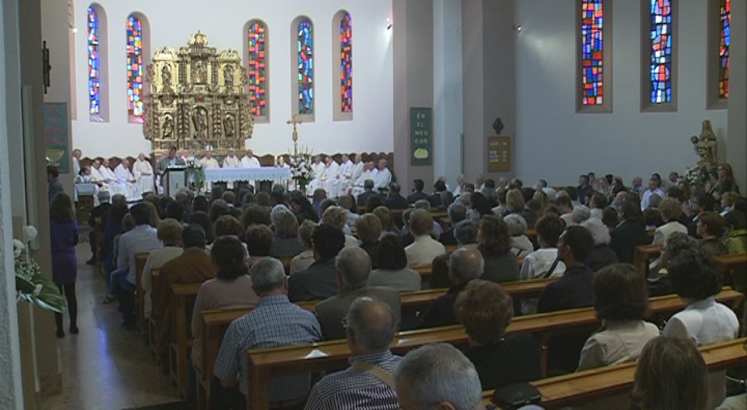 Vives oficia una missa en honor dels 50 anys del col·legi Sant Ermengol