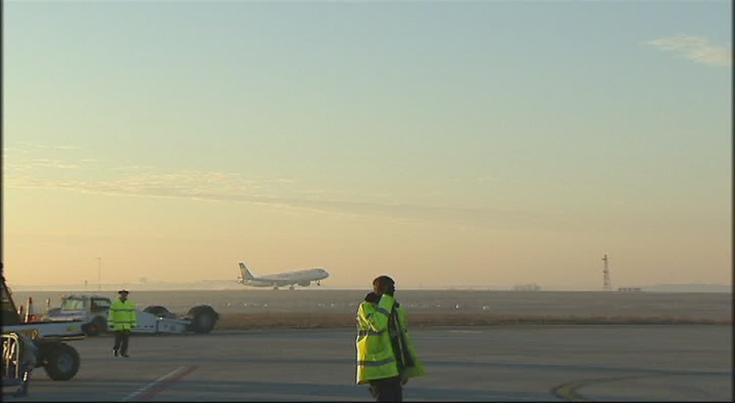Arriba a Alguaire el primer vol de la temporada del turoperador israelià Arkia