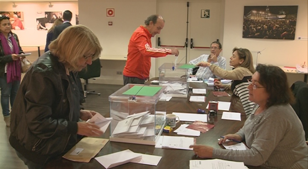 Cues al consolat espanyol per votar a les eleccions catalanes del 27-S