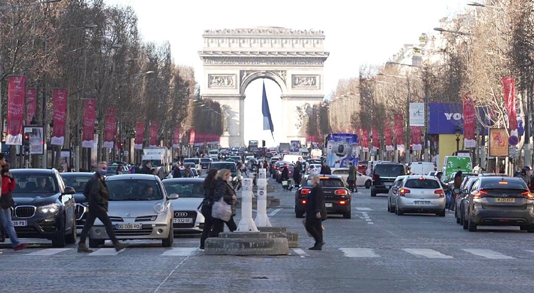 El 14 de març desapareix la mascareta i l'obligació de presentar el passaport Covid a França