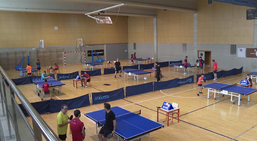 45 raquetes a l'Open d'Andorra de tennis taula