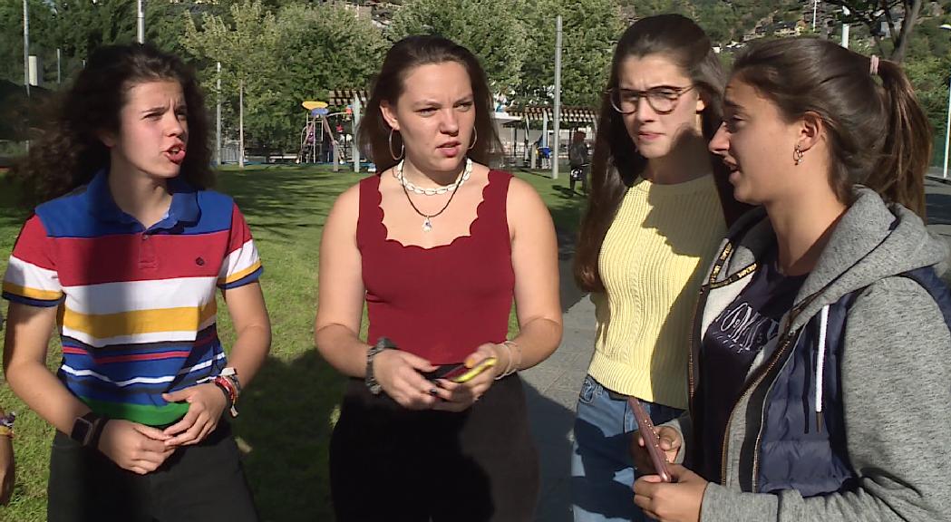 Alumnes de batxillerat organitzen una jornada per potenciar el paper de la dona a la societat