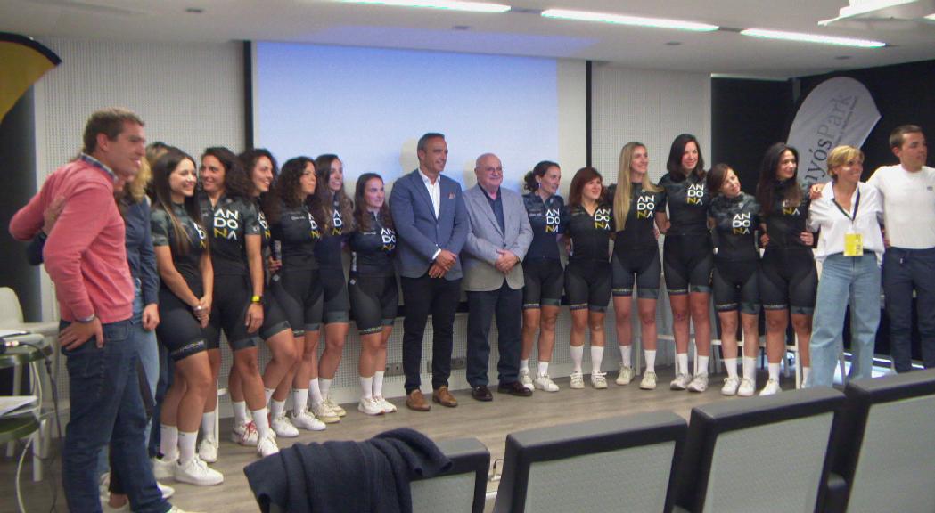 Andona Racing es presenta en societat amb l'objectiu de ser referents de l'esport femení 