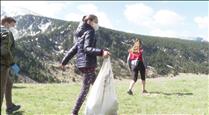 Arrenca el primer Clean Up Andorra per conscienciar sobre la necessitat d'un medi natural net 
