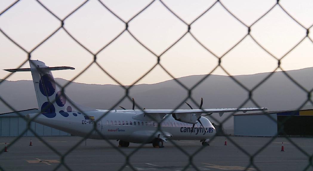 Un avió d'Andorra Airlines aterra per primer cop a l'aeroport d'Andorra-la Seu cinc anys després de la presentació