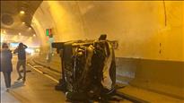 Els accidents d'un vehicle i una moto al túnel de la Tàpia aquest dijous obliguen a tallar-lo en dues ocasions