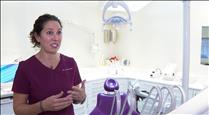 La poca distància dels odontòlegs respecte dels pacients és un dels riscs en el marc de la crisi sanitària pel coronavirus