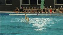 El duet olímpic d'Israel de natació sincronitzada es prepara a la piscina dels Serradells